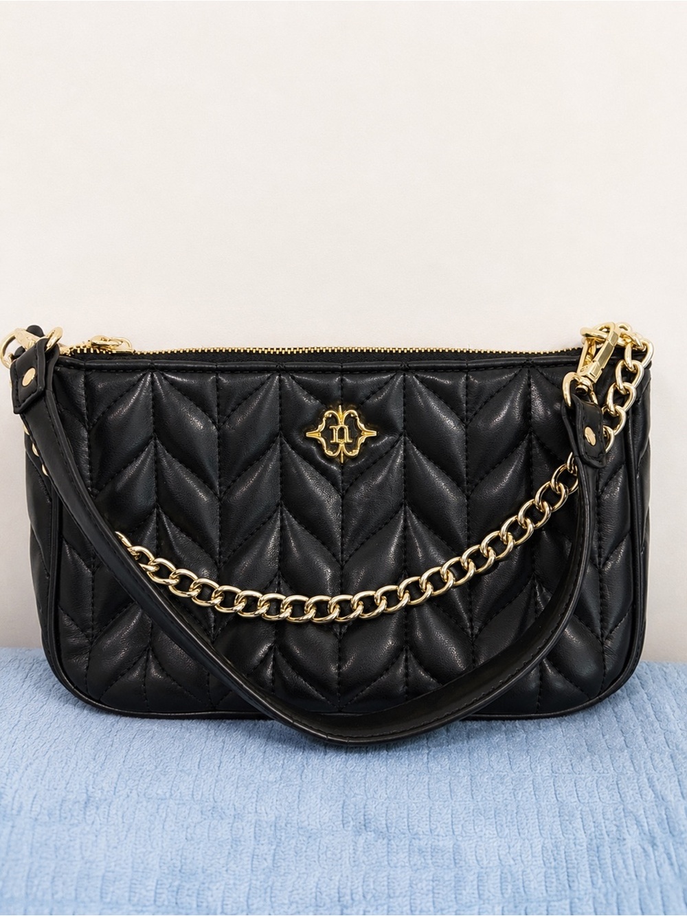 Nanette Lepore shoulder bag Black Quilted Chain-Accent Shoulder Bag